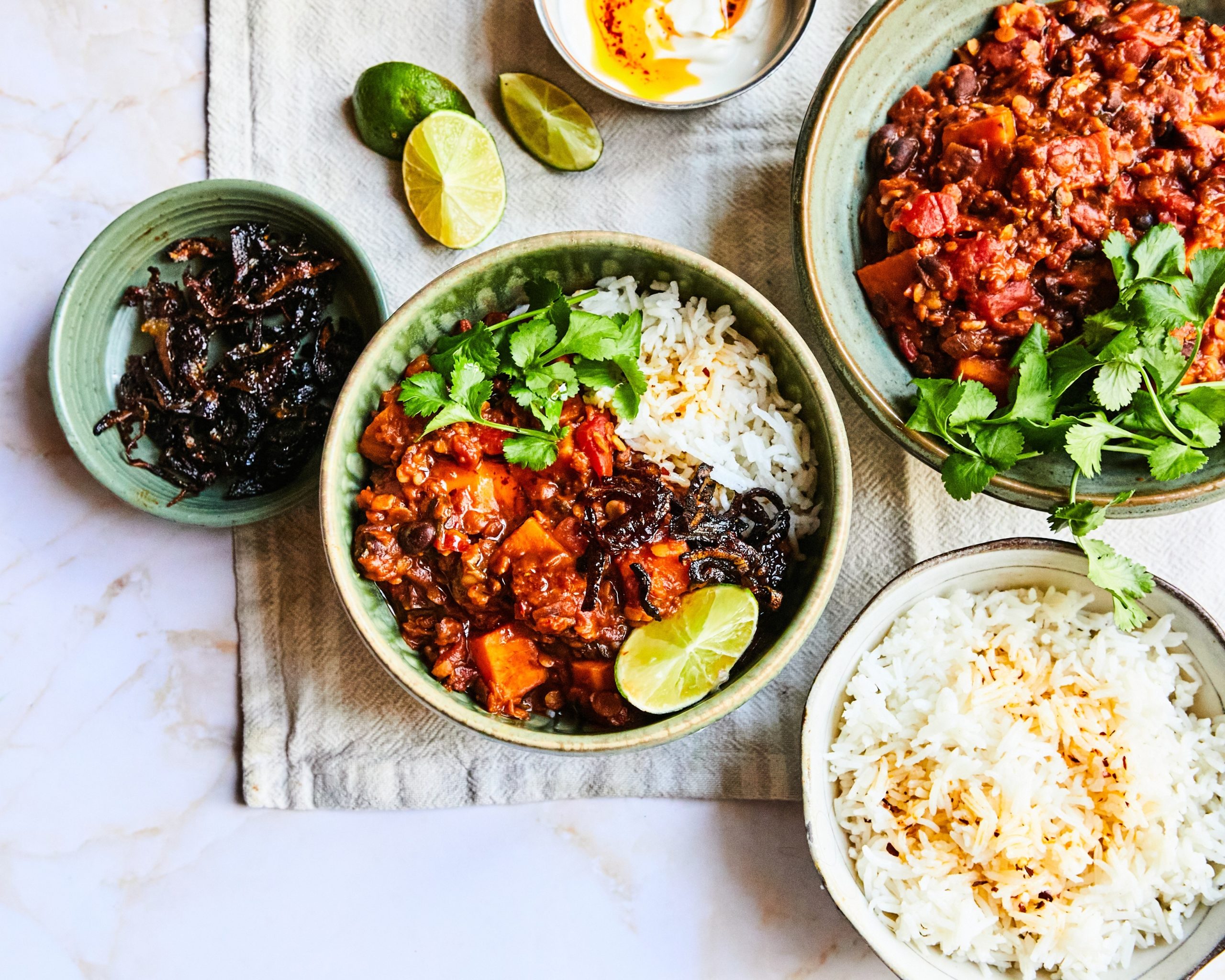 Smoky Sweet Potato & Black Bean Chilli - Mellow Yellow Oil