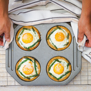 Egg, cheese & asparagus tartlets