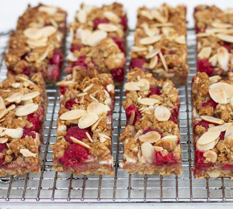 Raspberry White Chocolate Granola Bar