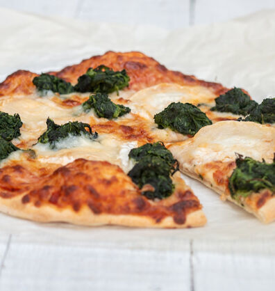 Spinach & goats' cheese pizza