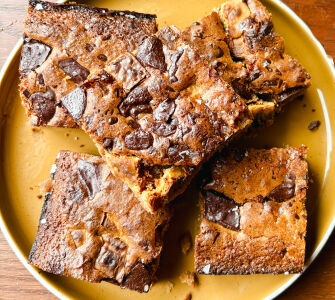Ultimate chocolate chip brownies