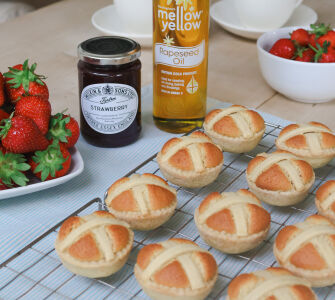 Mellow Yellow x Tiptree Congress Tarts