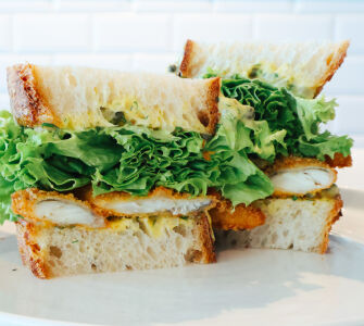 Fish finger sandwich with homemade tartare sauce