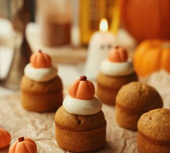 Pumpkin Patch Mini Cakes