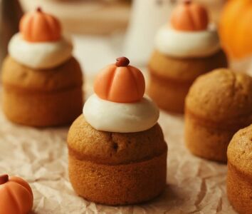 Pumpkin Patch Mini Cakes