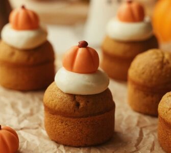 Pumpkin Patch Mini Cakes