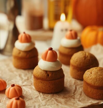 Pumpkin Patch Mini Cakes