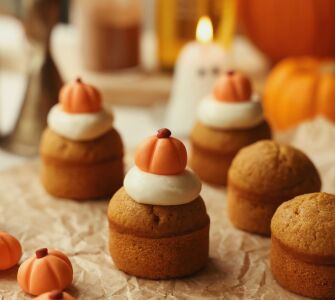 Pumpkin Patch Mini Cakes